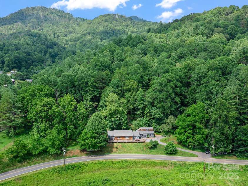 3477 Cane Creek Road, Bakersville, NC 28705.  MLS# CAR4286127, YatesRealty ID 29028. 