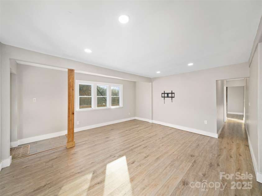 3477 Cane Creek Road, Bakersville, NC 28705.  MLS# CAR4317268, YatesRealty ID 29028. 