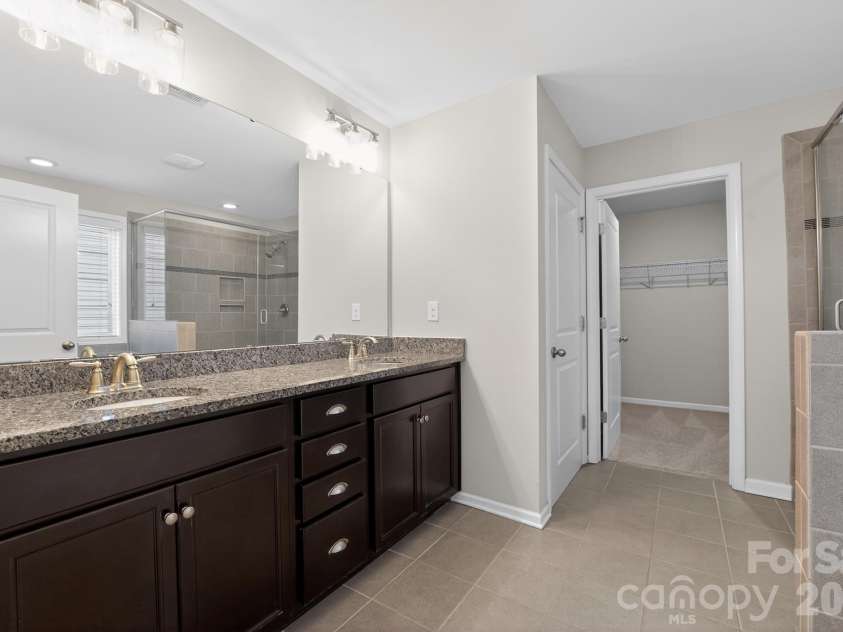 2392 Palmdale Walk Drive, Fort Mill, SC 29708.  MLS# CAR4391605, YatesRealty ID 29029. 