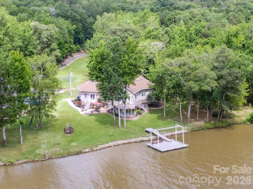 887 Living Waters Drive, Great Falls, SC 29055.  MLS# CAR4353717, YatesRealty ID 2903. 