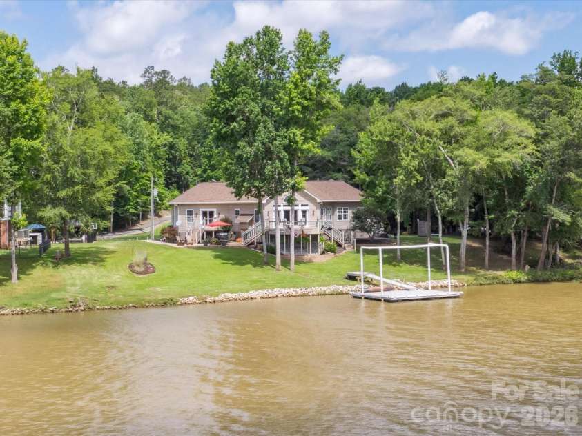 887 Living Waters Drive, Great Falls, SC 29055.  MLS# CAR4353717, YatesRealty ID 2903. 