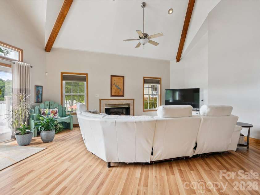 887 Living Waters Drive, Great Falls, SC 29055.  MLS# CAR4353717, YatesRealty ID 2903. 