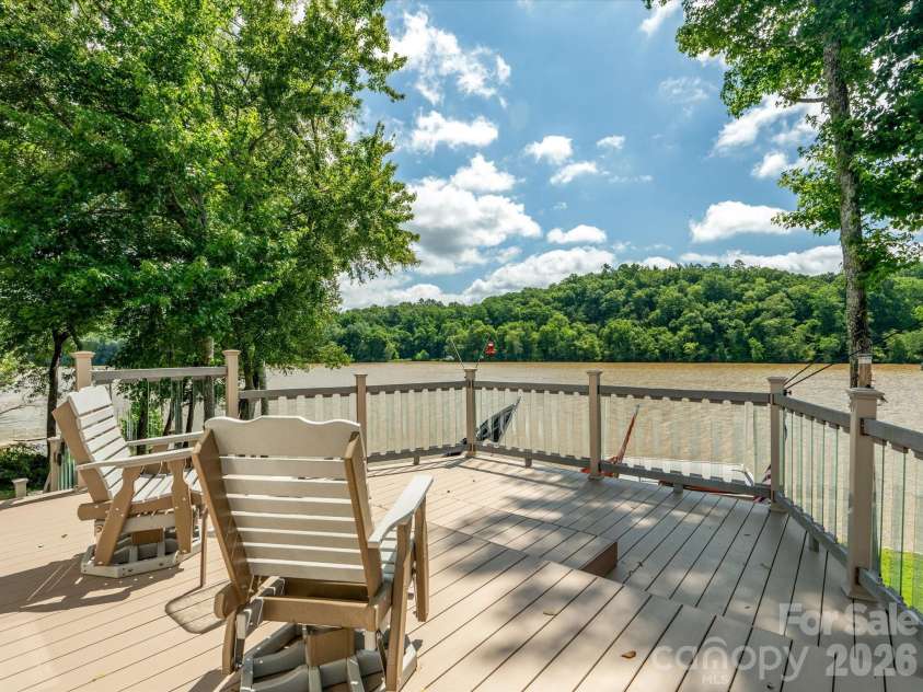887 Living Waters Drive, Great Falls, SC 29055.  MLS# CAR4353717, YatesRealty ID 2903. 