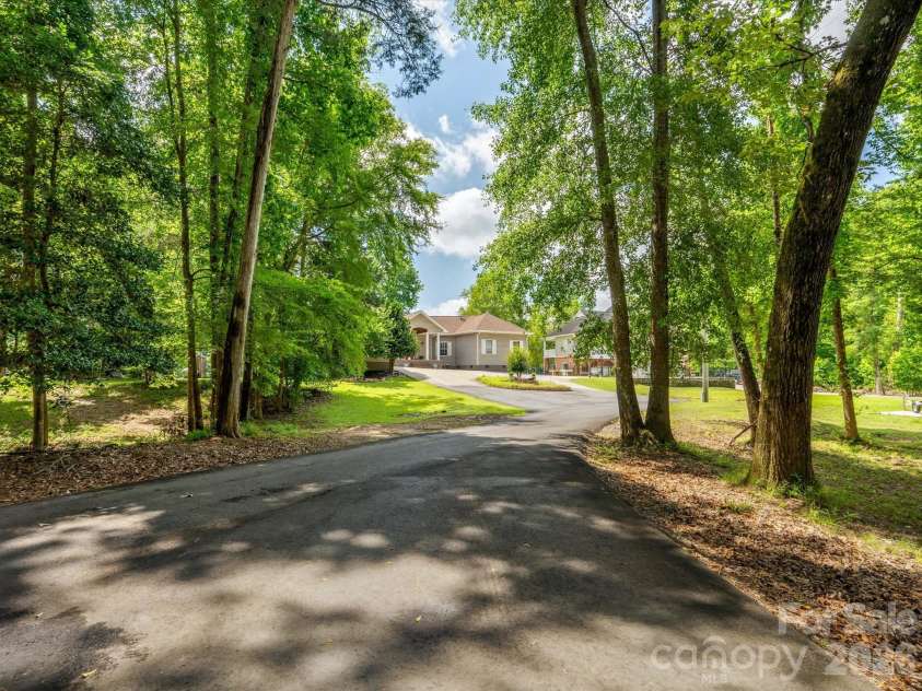 887 Living Waters Drive, Great Falls, SC 29055.  MLS# CAR4353717, YatesRealty ID 2903. 