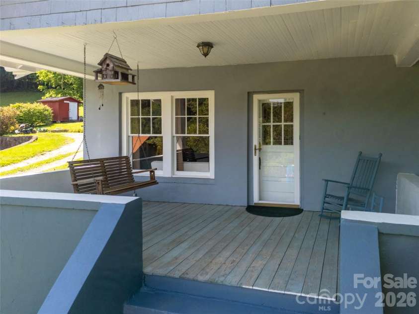 800 Main Street, Bryson City, NC 28713.  MLS# CAR4391762, YatesRealty ID 29031. 