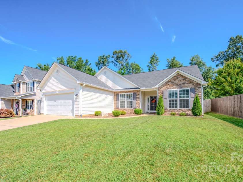 303 Hiawassee Road, Fletcher, NC 28732.  MLS# CAR4286442, YatesRealty ID 29032. 