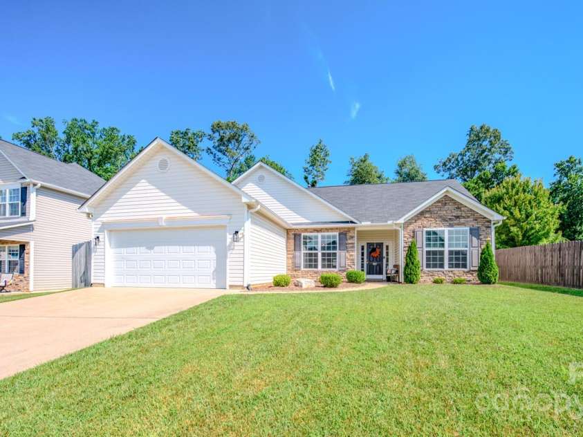 303 Hiawassee Road, Fletcher, NC 28732.  MLS# CAR4286442, YatesRealty ID 29032. 