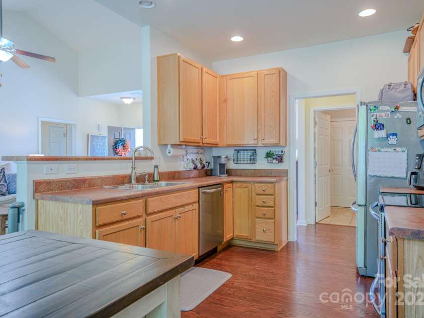 303 Hiawassee Road, Fletcher, NC 28732.  MLS# CAR4286442, YatesRealty ID 29032. 