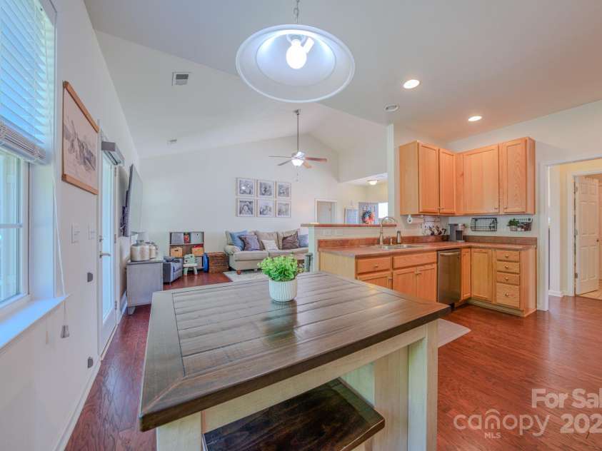 303 Hiawassee Road, Fletcher, NC 28732.  MLS# CAR4286442, YatesRealty ID 29032. 