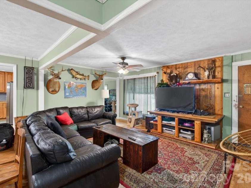 929 Shearers Road, Mooresville, NC 28115.  MLS# CAR4391766, YatesRealty ID 29032. 