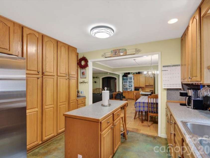 929 Shearers Road, Mooresville, NC 28115.  MLS# CAR4391766, YatesRealty ID 29032. 