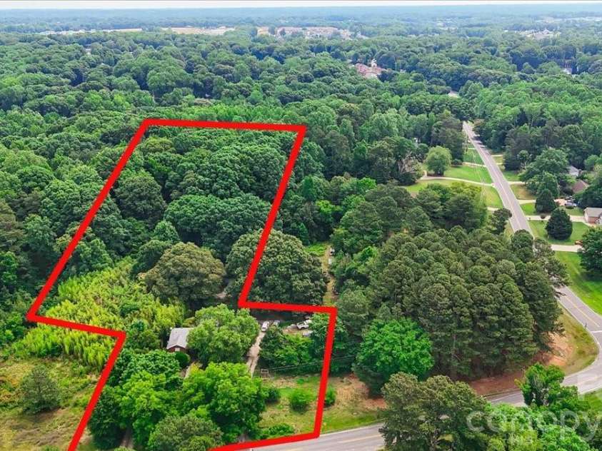 929 Shearers Road, Mooresville, NC 28115.  MLS# CAR4391766, YatesRealty ID 29032. 
