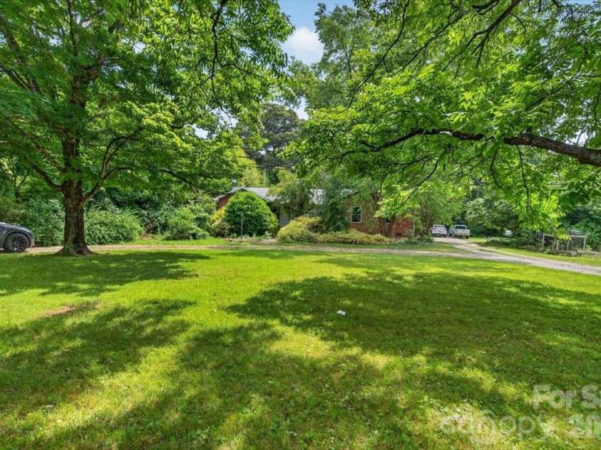 929 Shearers Road, Mooresville, NC 28115.  MLS# CAR4391766, YatesRealty ID 29032. 