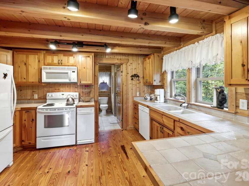 603 Laurel Lakes Parkway, Lake Lure, NC 28746.  MLS# CAR4391760, YatesRealty ID 29033. 