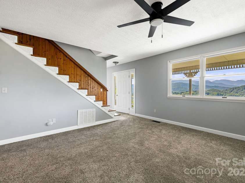 95 Friendship Road, Burnsville, NC 28714.  MLS# CAR4282624, YatesRealty ID 29033. 