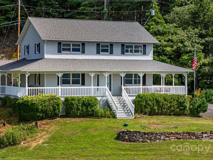 95 Friendship Road, Burnsville, NC 28714.  MLS# CAR4286761, YatesRealty ID 29033. 