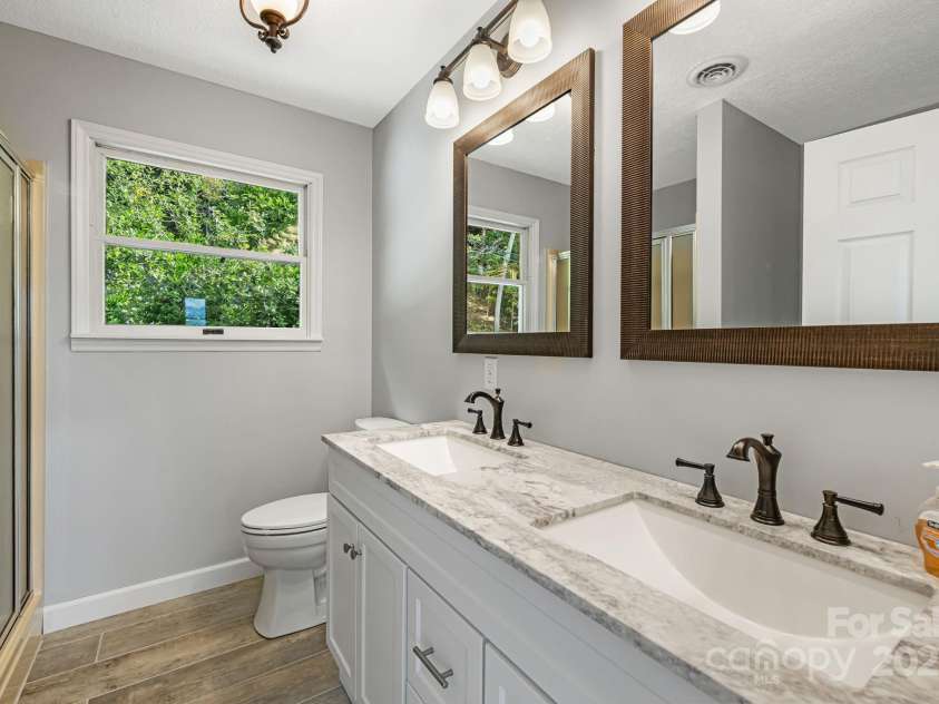 95 Friendship Road, Burnsville, NC 28714.  MLS# CAR4286761, YatesRealty ID 29033. 