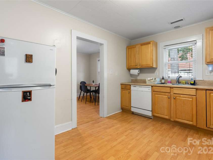 114 Virginia Street, Lenoir, NC 28645.  MLS# CAR4286715, YatesRealty ID 29034. 