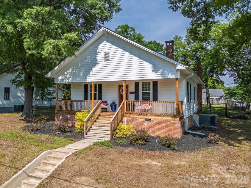 400 Rose Avenue, Kannapolis, NC 28083.  MLS# CAR4390121, YatesRealty ID 29034. 
