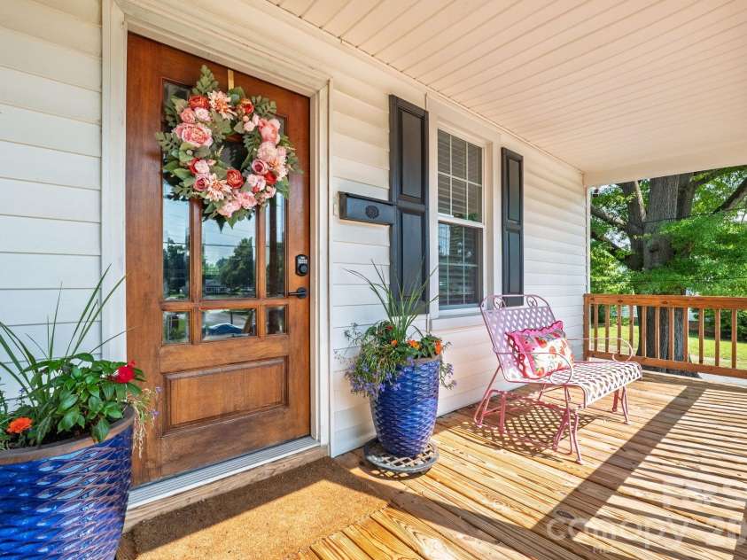 400 Rose Avenue, Kannapolis, NC 28083.  MLS# CAR4390121, YatesRealty ID 29034. 