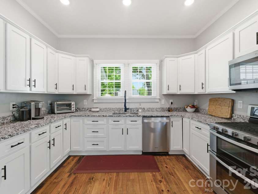 400 Rose Avenue, Kannapolis, NC 28083.  MLS# CAR4390121, YatesRealty ID 29034. 