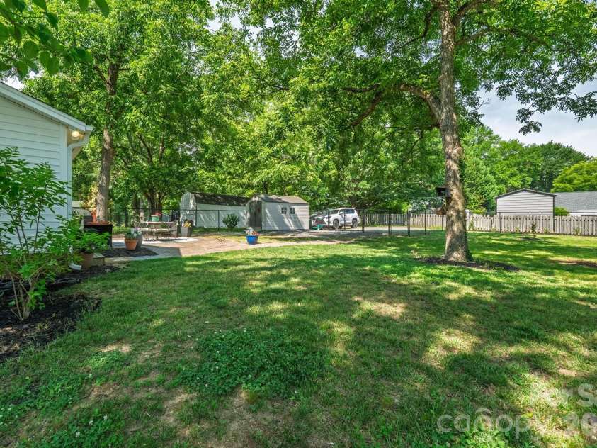 400 Rose Avenue, Kannapolis, NC 28083.  MLS# CAR4390121, YatesRealty ID 29034. 