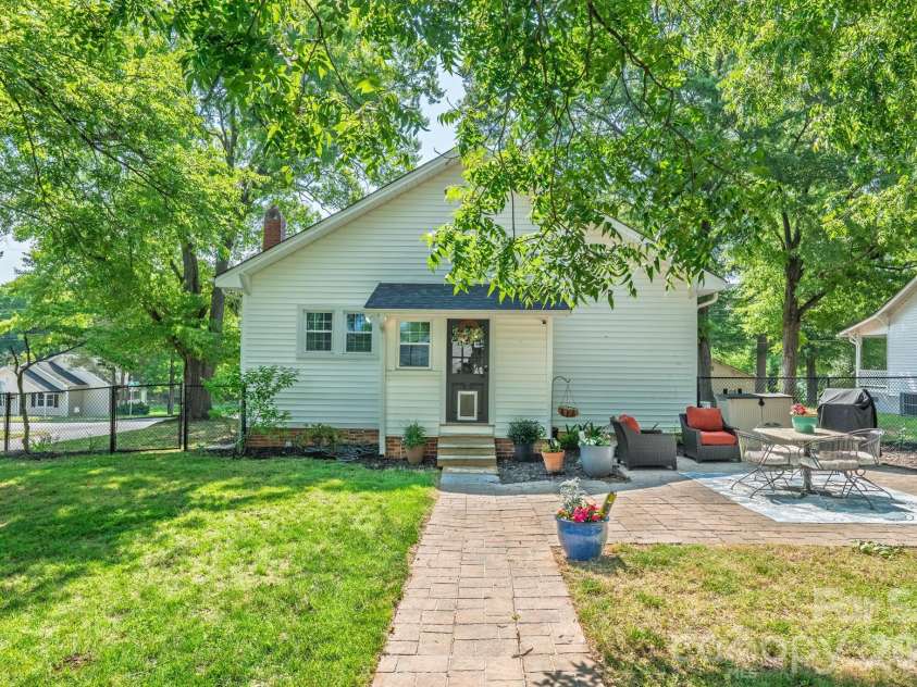 400 Rose Avenue, Kannapolis, NC 28083.  MLS# CAR4390121, YatesRealty ID 29034. 