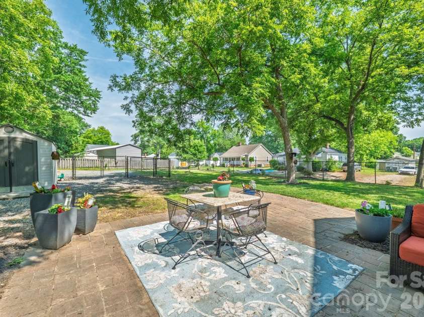 400 Rose Avenue, Kannapolis, NC 28083.  MLS# CAR4390121, YatesRealty ID 29034. 