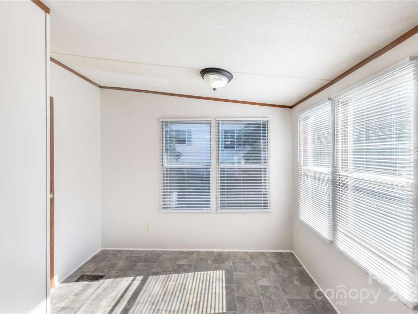 7050 Woodleaf Road, Woodleaf, NC 27054.  MLS# CAR4276614, YatesRealty ID 29035. Breakfast Area