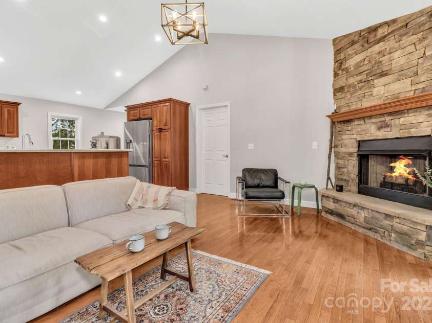 283 Blake Drive, Canton, NC 28716.  MLS# CAR4307374, YatesRealty ID 29036. 