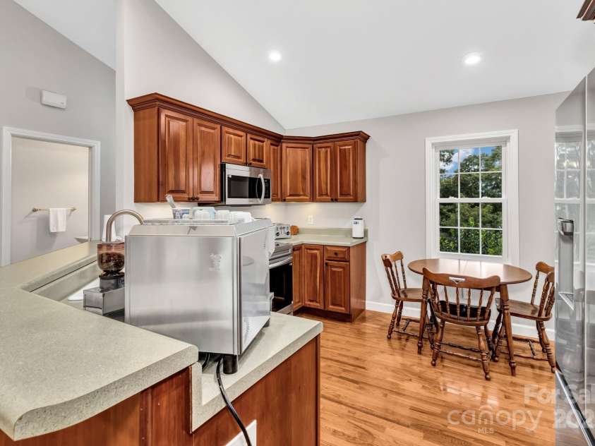 283 Blake Drive, Canton, NC 28716.  MLS# CAR4307374, YatesRealty ID 29036. 