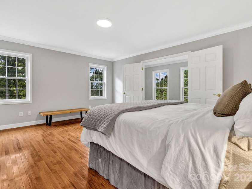 283 Blake Drive, Canton, NC 28716.  MLS# CAR4307374, YatesRealty ID 29036. 