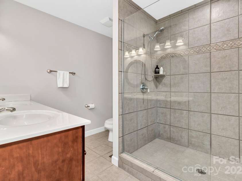 283 Blake Drive, Canton, NC 28716.  MLS# CAR4307374, YatesRealty ID 29036. 