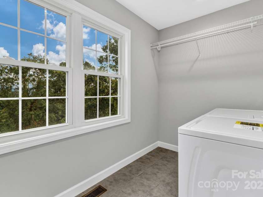 283 Blake Drive, Canton, NC 28716.  MLS# CAR4307374, YatesRealty ID 29036. 