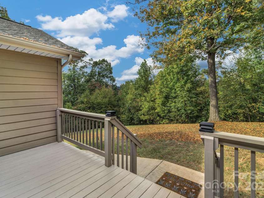 283 Blake Drive, Canton, NC 28716.  MLS# CAR4307374, YatesRealty ID 29036. 