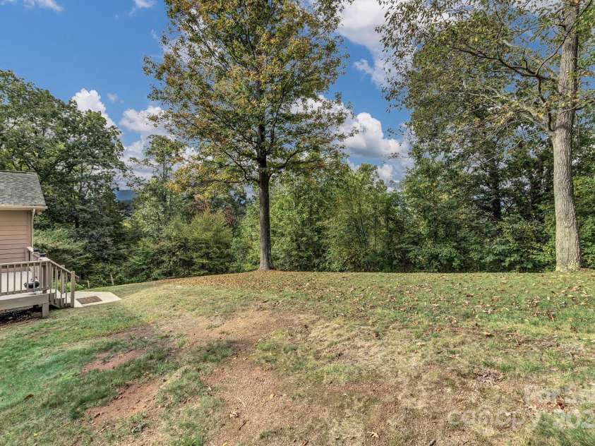 283 Blake Drive, Canton, NC 28716.  MLS# CAR4307374, YatesRealty ID 29036. 