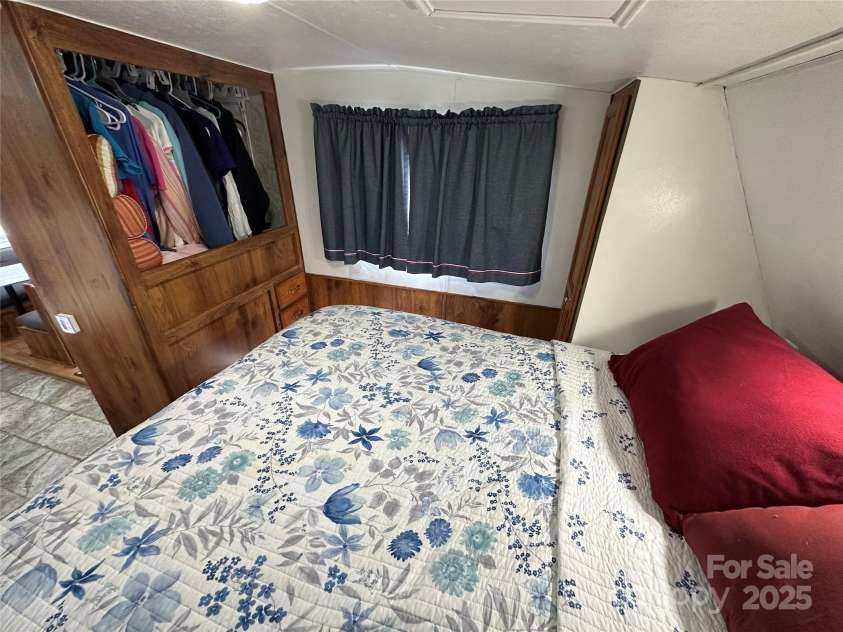 104 Robin Lane, New London, NC 28127.  MLS# CAR4284613, YatesRealty ID 29037. 