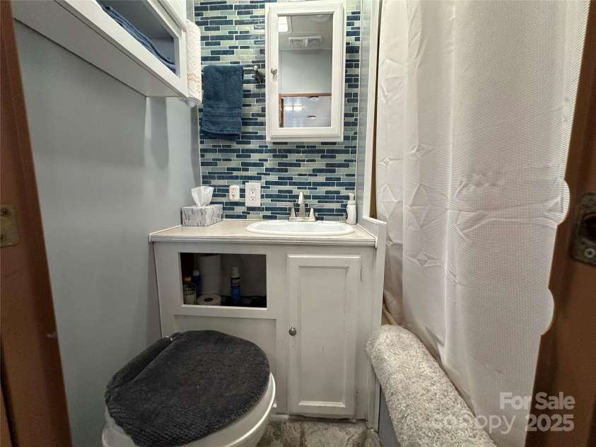 104 Robin Lane, New London, NC 28127.  MLS# CAR4284613, YatesRealty ID 29037. 