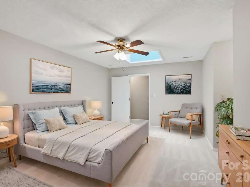 11831 Parks Farm Lane, Charlotte, NC 28277.  MLS# CAR4385402, YatesRealty ID 29039. 
