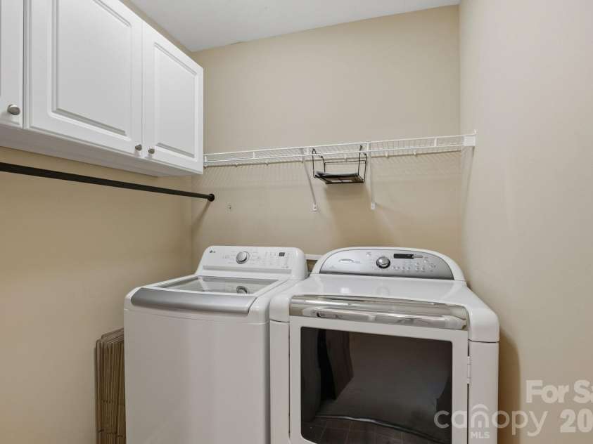 11831 Parks Farm Lane, Charlotte, NC 28277.  MLS# CAR4385402, YatesRealty ID 29039. 