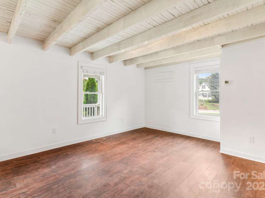 761 Main Street, Canton, NC 28716.  MLS# CAR4281762, YatesRealty ID 2904. Great main living space