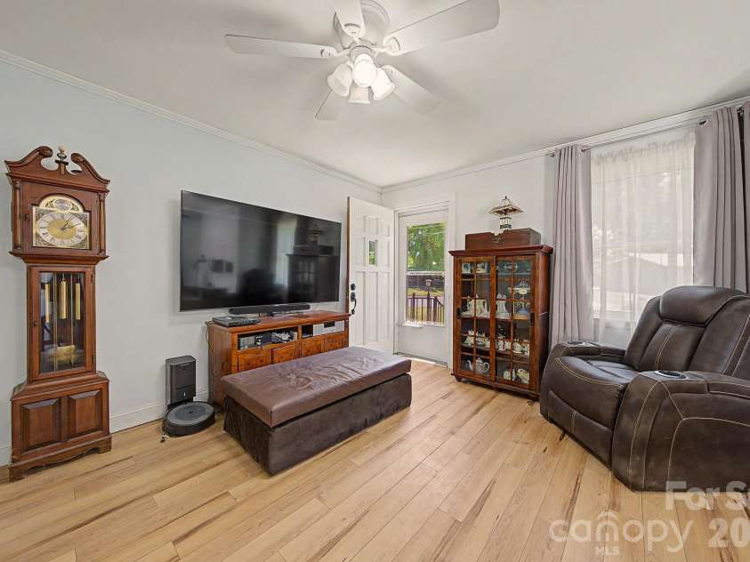 101 Charles Street, Cherryville, NC 28021.  MLS# CAR4385889, YatesRealty ID 29040. 