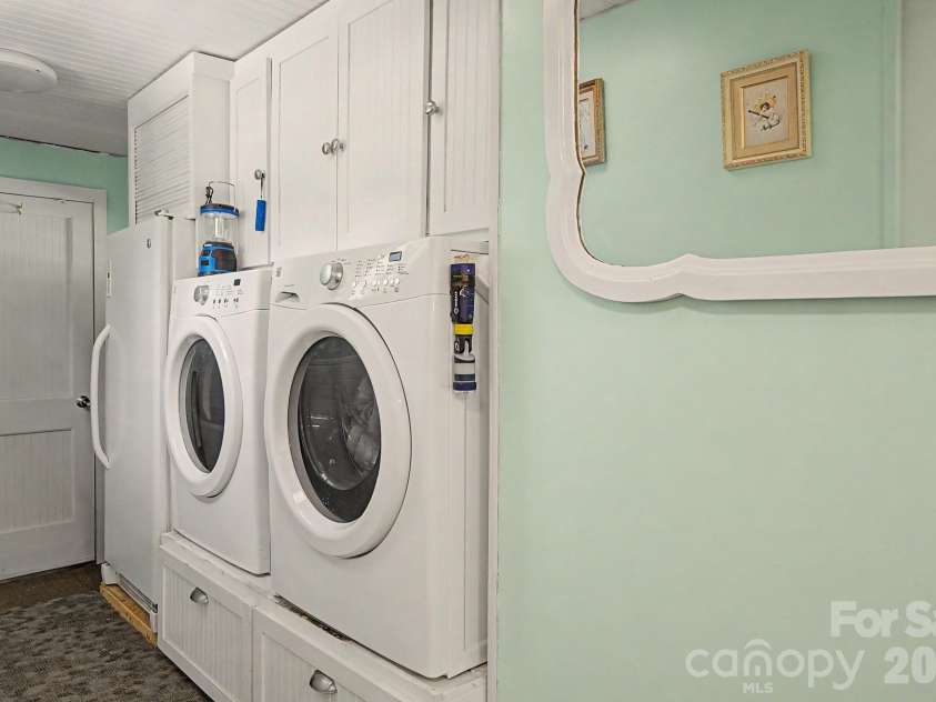 101 Charles Street, Cherryville, NC 28021.  MLS# CAR4385889, YatesRealty ID 29040. 