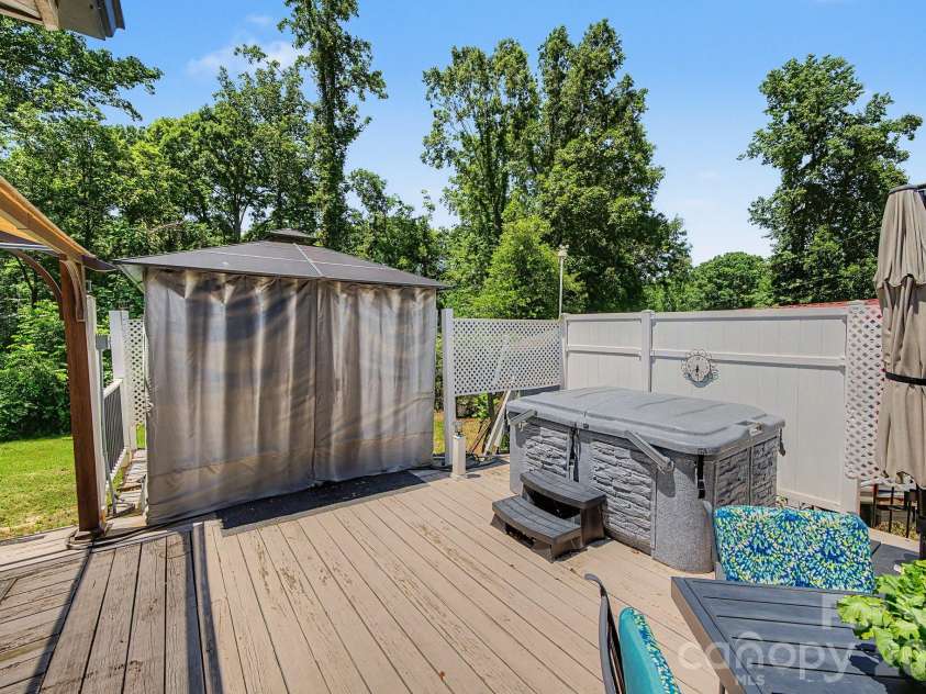 101 Charles Street, Cherryville, NC 28021.  MLS# CAR4385889, YatesRealty ID 29040. 