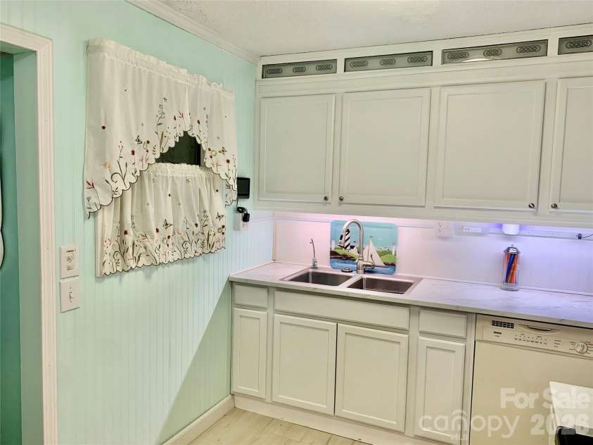 101 Charles Street, Cherryville, NC 28021.  MLS# CAR4385889, YatesRealty ID 29040. 