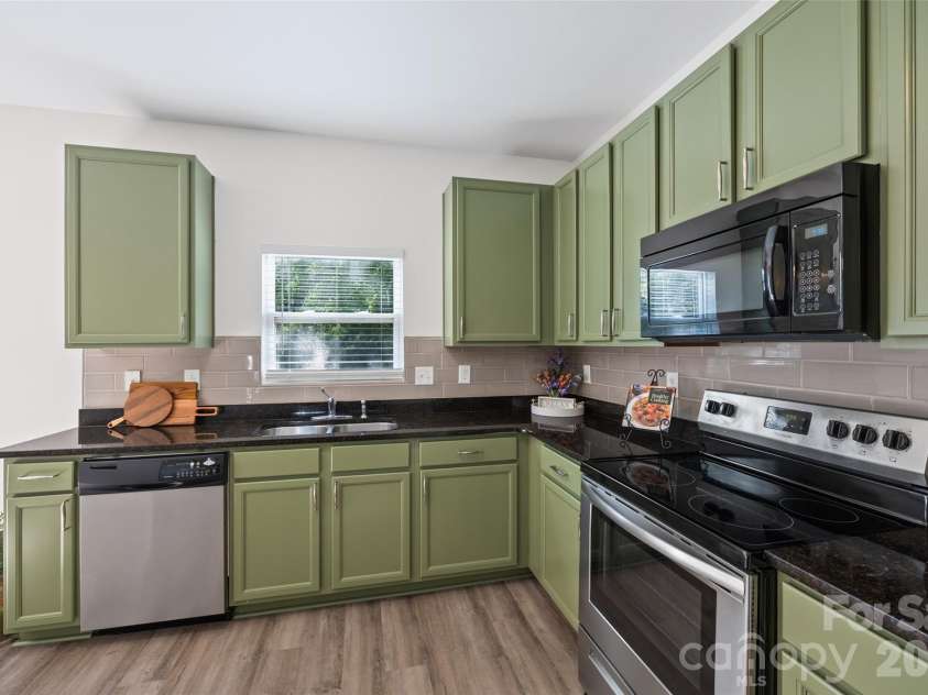 232 Sycamore Creek Road, Fort Mill, SC 29708.  MLS# CAR4385566, YatesRealty ID 29042. 