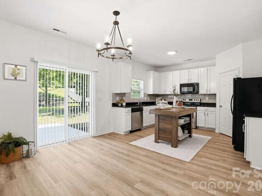 232 Sycamore Creek Road, Fort Mill, SC 29708.  MLS# CAR4385566, YatesRealty ID 29042. 