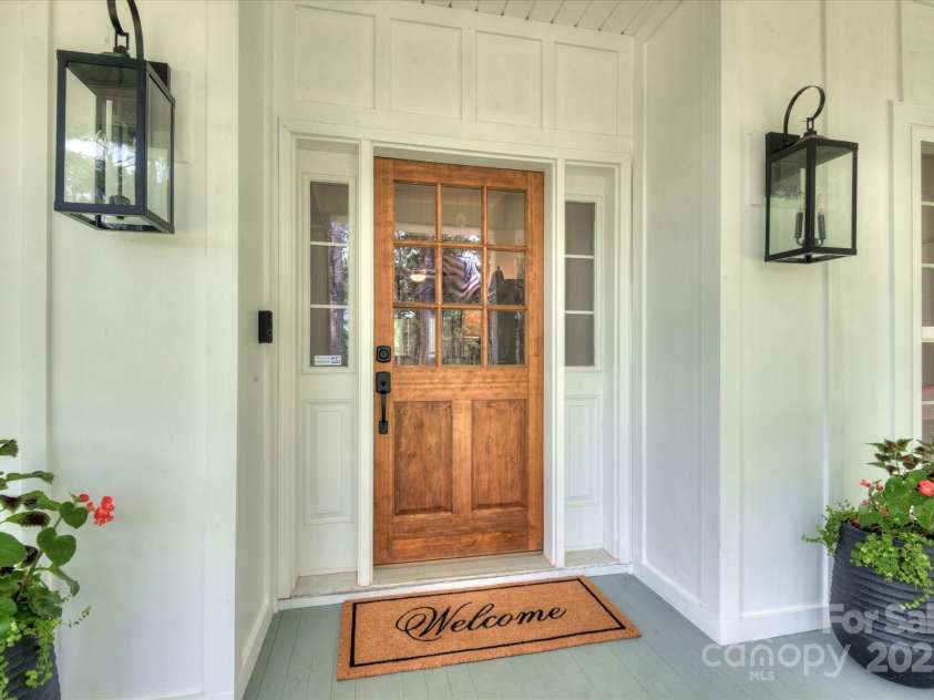 395 New Cut Road, Edgefield, SC 29824.  MLS# CAR4287046, YatesRealty ID 29043. 