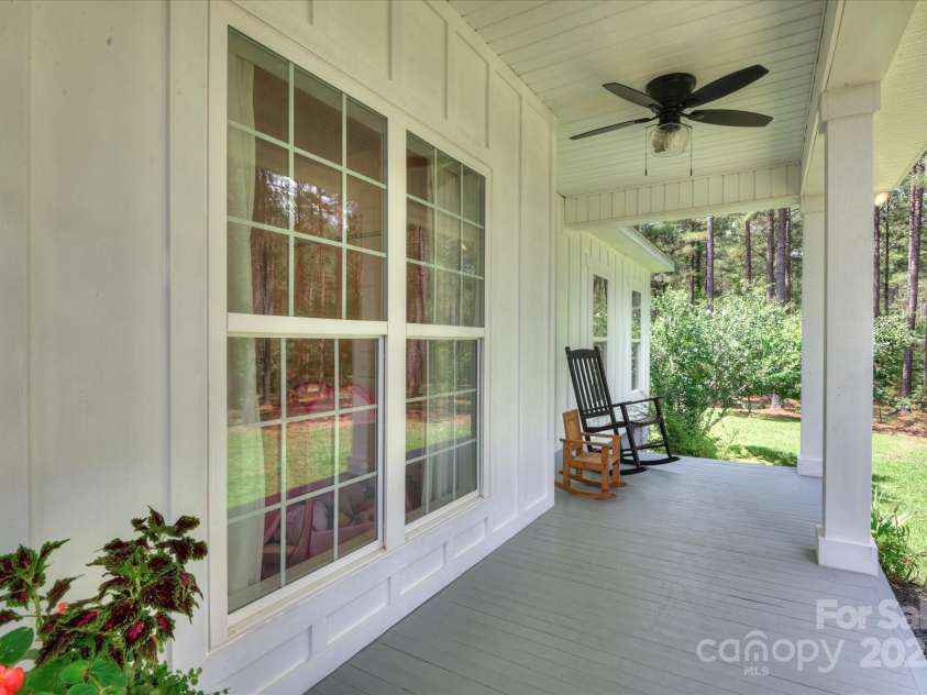 395 New Cut Road, Edgefield, SC 29824.  MLS# CAR4287046, YatesRealty ID 29043. 