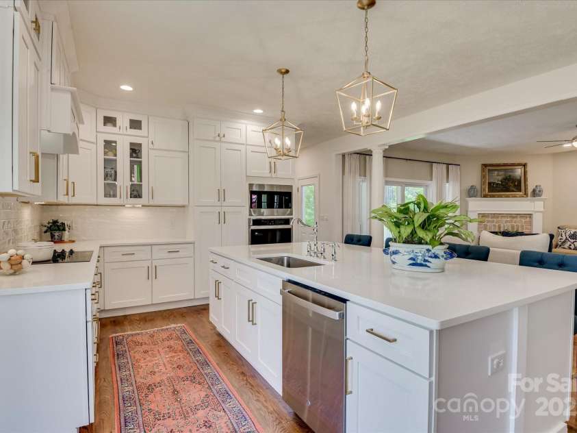 395 New Cut Road, Edgefield, SC 29824.  MLS# CAR4287046, YatesRealty ID 29043. 